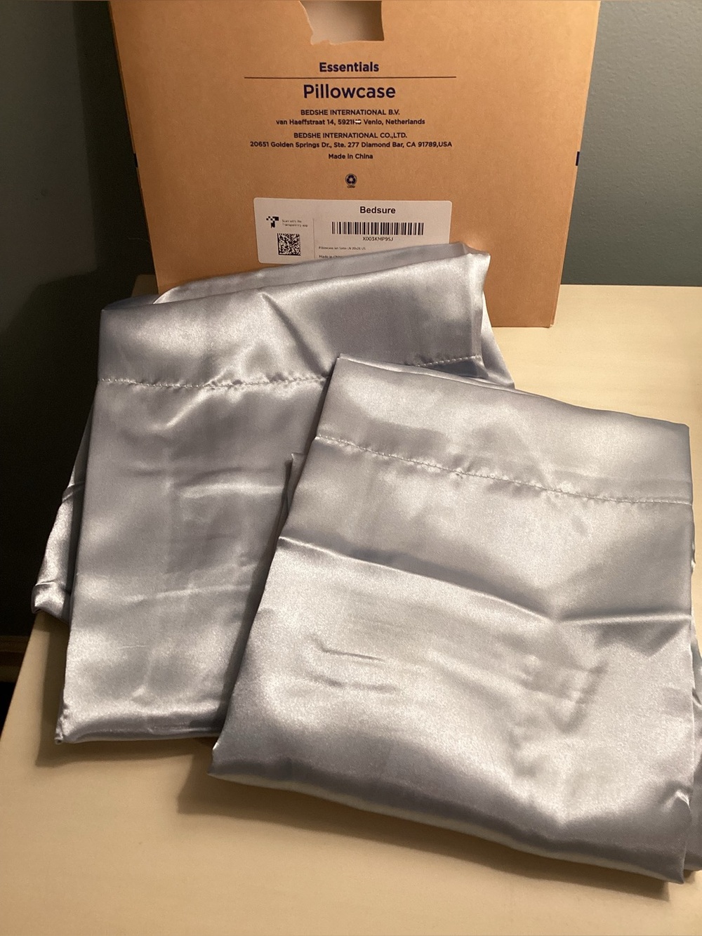 Bedsure Silver Satin Pillowcase - Essentials
